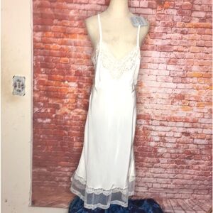 Vintage 60s Superfit White Lace Trim Chemise Slip NWT